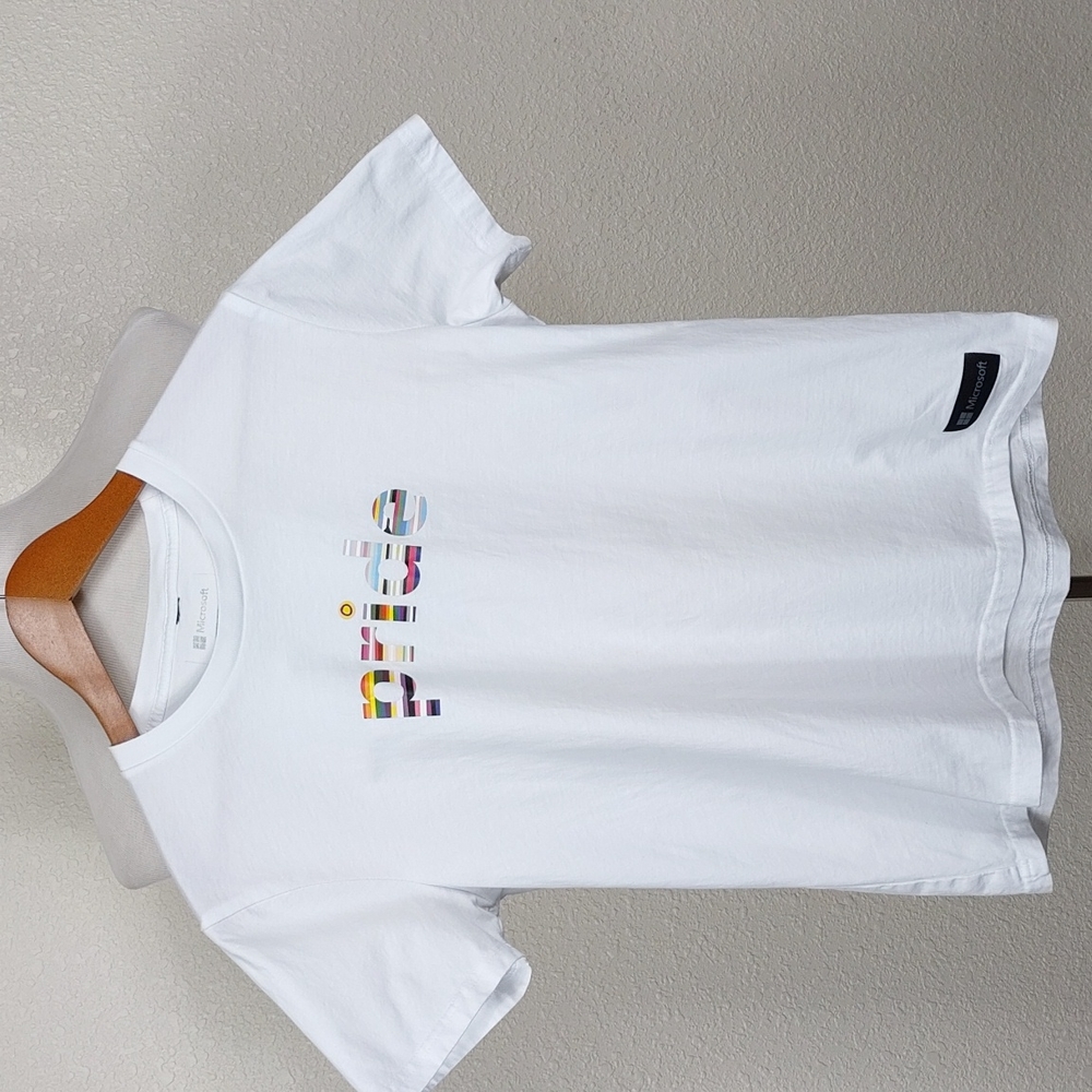 MICROSOFT WOMENS "PRIDE"  RAINBOW TSHIRT SIZE LG